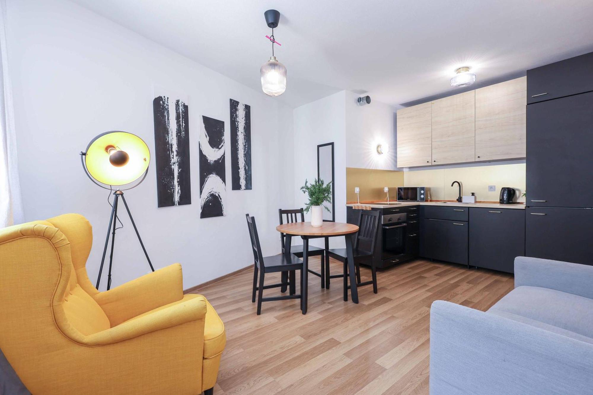 Апартаменты Adamick Place In City Centre With Free Parking Братислава Экстерьер фото