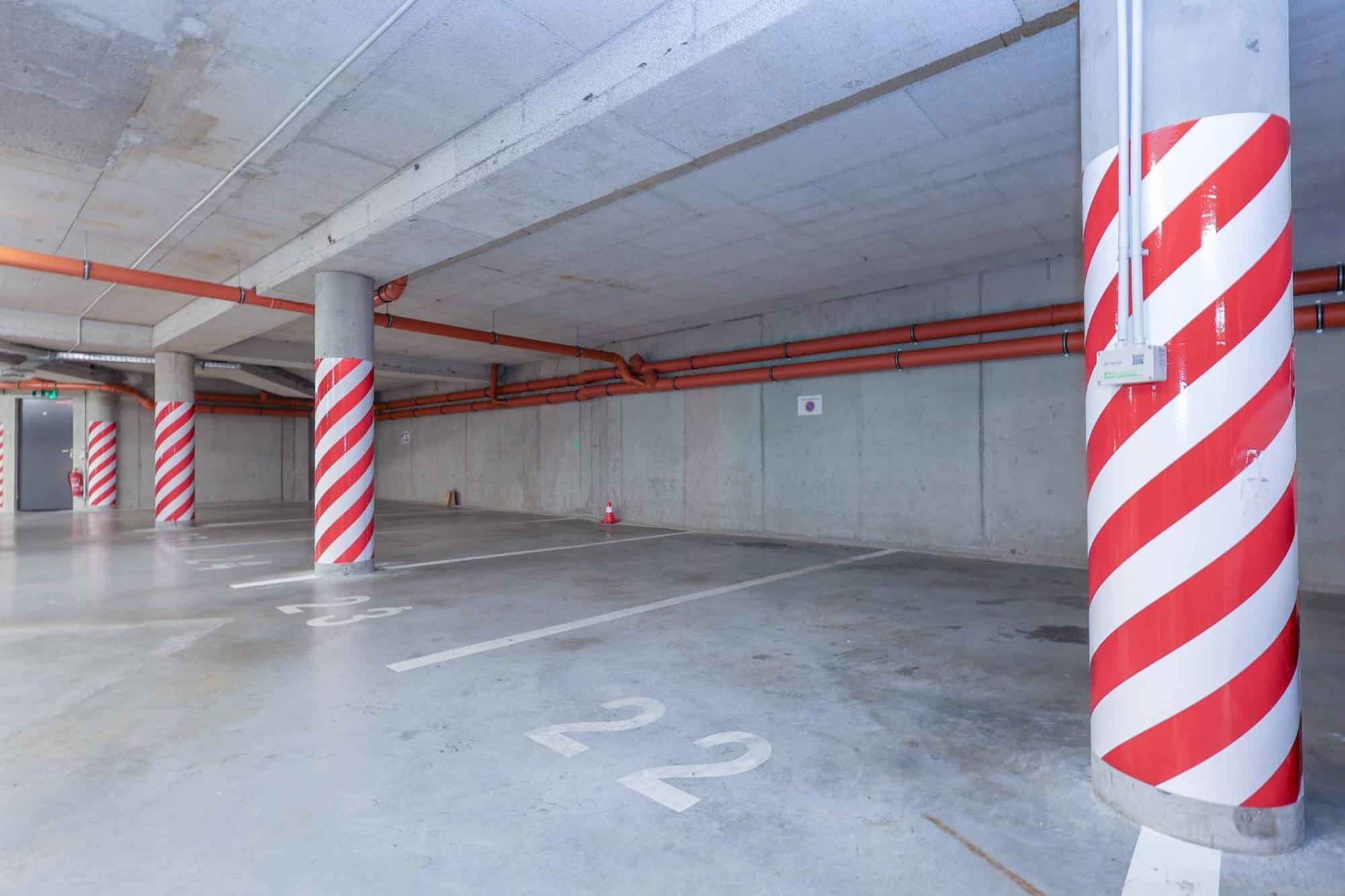 Апартаменты Adamick Place In City Centre With Free Parking Братислава Экстерьер фото